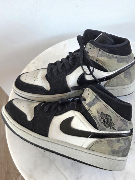Jordan Other - Nike Air Jordan Retro 1 Mid Men Size 8.5 CW5490-001 Green Camo Black White Shoes